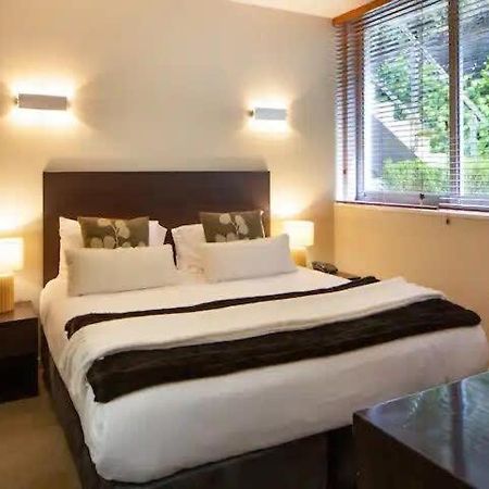 Stunning 1 Bedroom Studio Apartment Куийнстаун Екстериор снимка